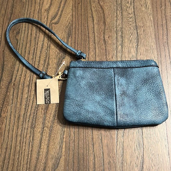 Wilsons Leather Handbags - Wilson’s Leather Wristlet NWT